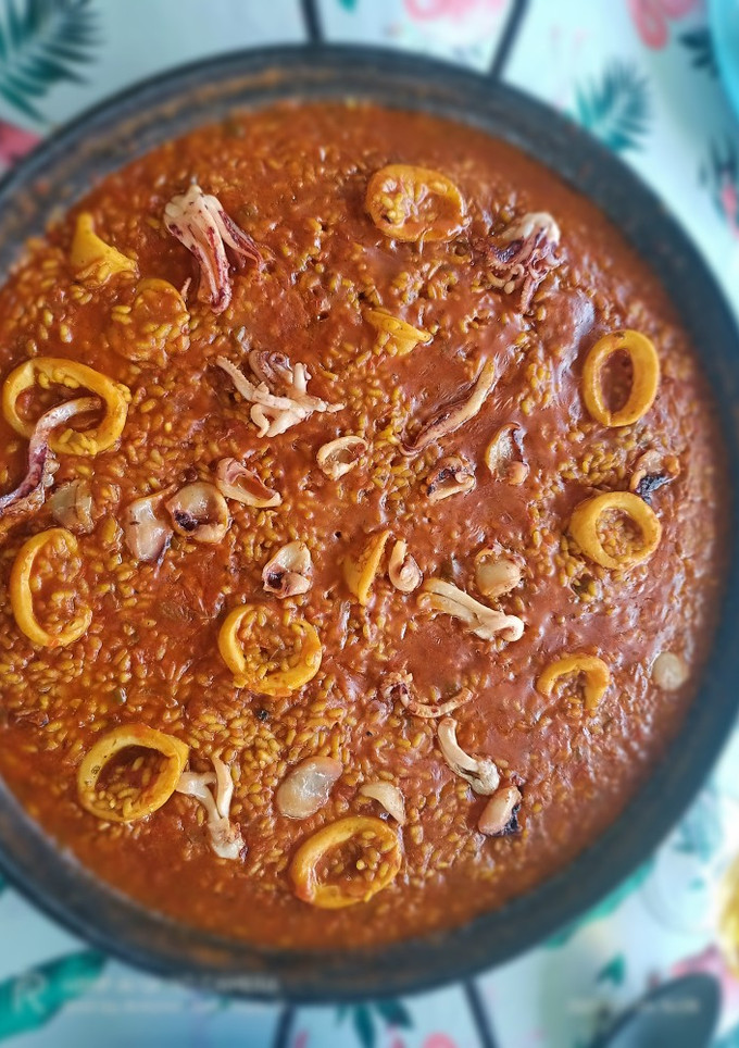 Una foto de Arroz de calamares😉😉😉😋😋😋