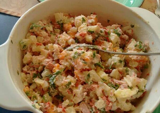 Ensaladilla rusa con marlin ahumado. ॐ Receta de María Carmen - Cookpad