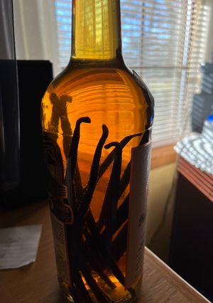 A picture of Homemade Vanilla Extract.