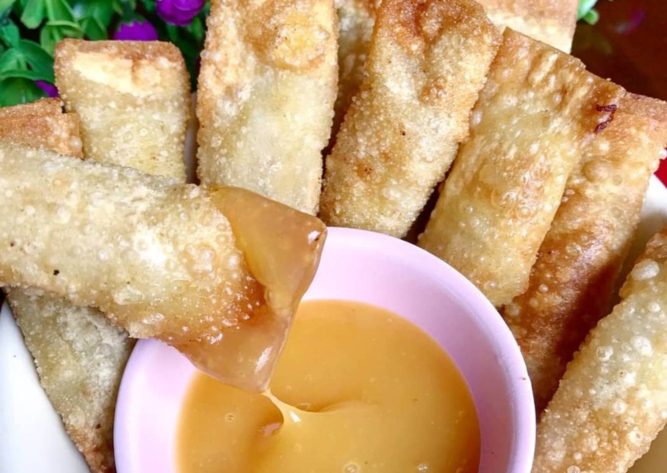 Pangsit Goreng Isi Pisang