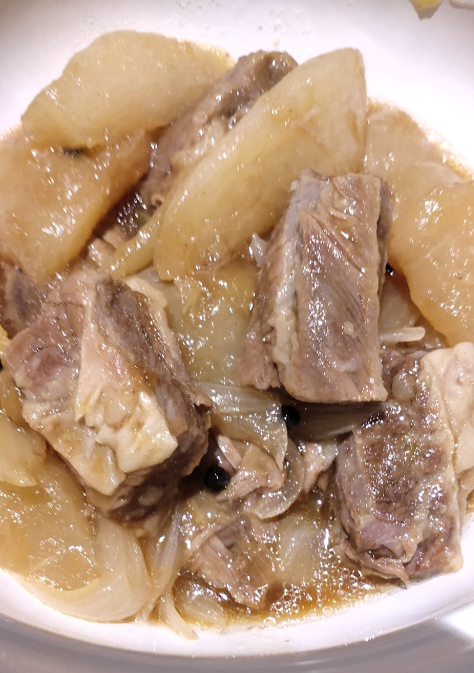 A picture of Beef with Radish.