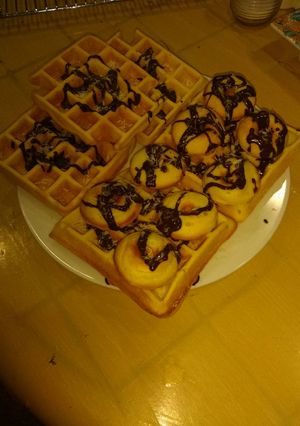 A picture of Crisp fluffy waffles.