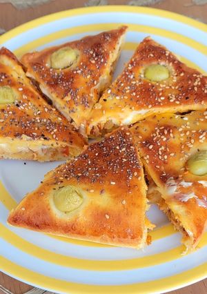 صورة لوصفة مملحات على شكل مثلث وبحشوة لذيذة جداً 😋😋