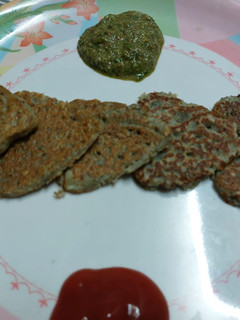મગ ની દાળ ચીલા (Moong Dal Chila Recipe In Gujarati) રેસીપી મુખ્ય ફોટો