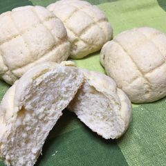 A picture of Melonpan.