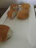 Bolillos rellenos de requesón y poblanos encurtidos las tias correa