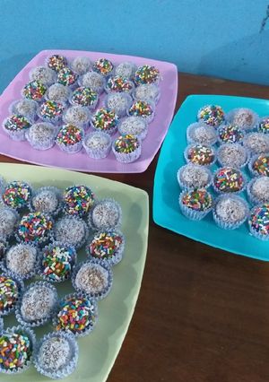 Una foto de TRUFAS de DULCE DE LECHE con 2 INGREDIENTES 😋