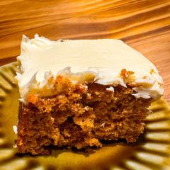 A picture of Easy Carrot cake dessert using cheesecake pudding mix🧁.