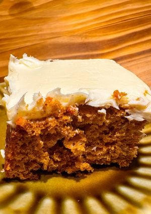 A picture of Easy Carrot cake dessert using cheesecake pudding mix🧁.