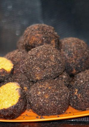 Sütőtökgolyók kekszmorzsában (Halloween-ra 👀) recept fotója