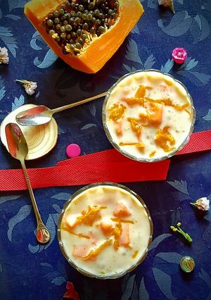 A picture of Papaya with sago.
