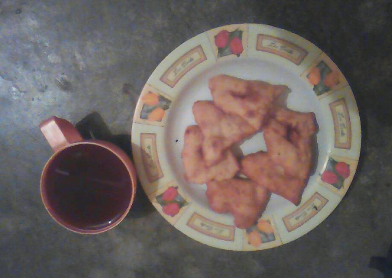 Coffee and maandazi