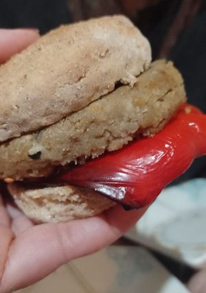 Una foto de Hamburguesas veganas de kale, garbanzo y nuez