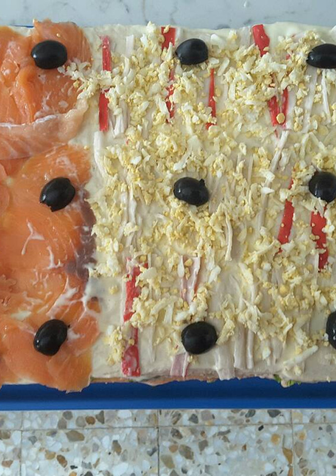 Una foto de Pastel de atún y salmón