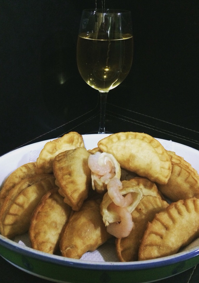 Una foto de Empanadas camarón queso 🍤🧀