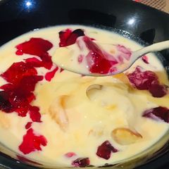 A picture of Mangolecious raspberry jelly dessert.
