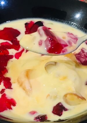 A picture of Mangolecious raspberry jelly dessert.