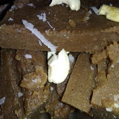 A picture of Singhare flour ka halwa.