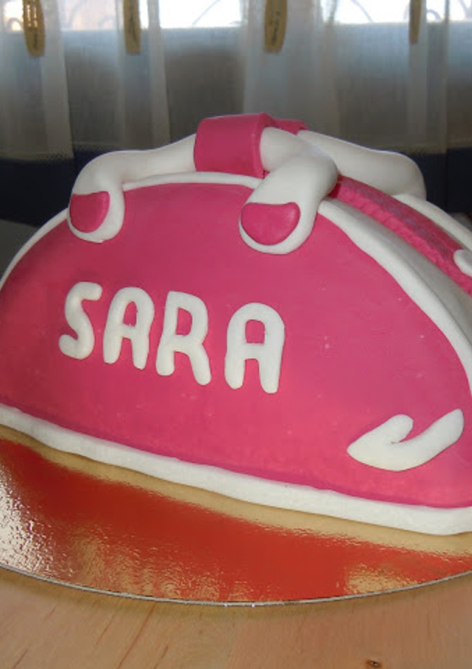 Una foto de Tarta bolso (fondant)