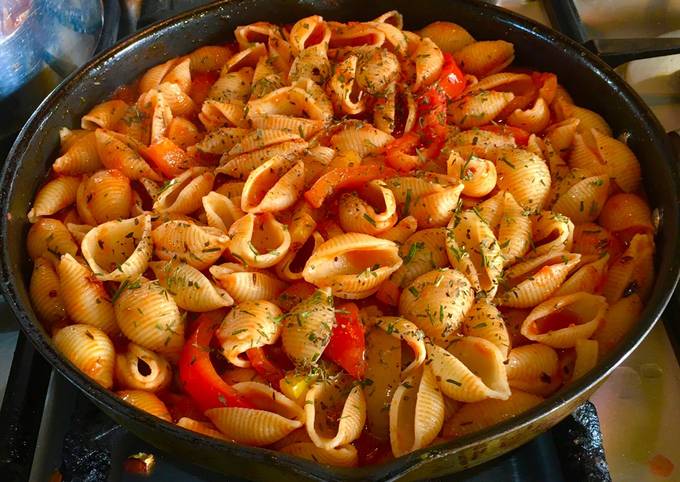 Conchiglie pasta with tomato sauce
