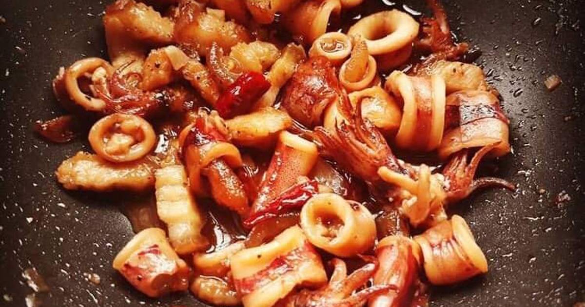 Cách Làm Món Mực rim thịt ba chỉ (ba rọi) - cơm nưa của Vương Châu Giai ...