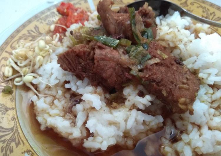 Rawon Daging Spesial