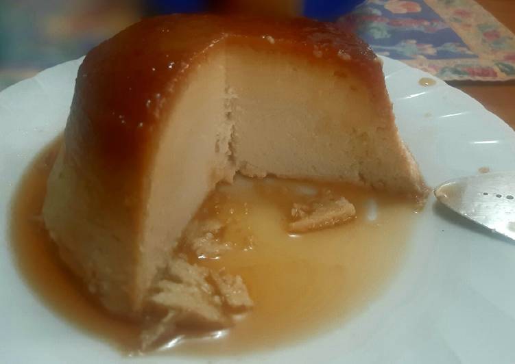Flan de huevo y "leche" de coco