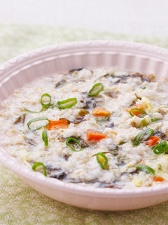 【家樂福廚房】低熱量輕食》紫菜燕麥粥 的食譜成品照片