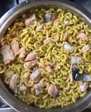 Fideuá de salmón