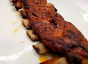 Foto principal de Costillar de churrasco al horno estilo barbacoa