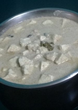 A picture of Dahi kaju paneer / curd cashew paneer.