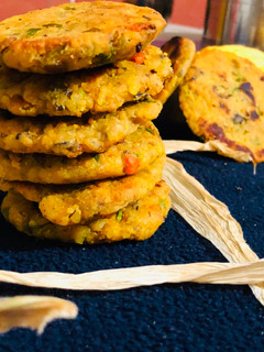 चावल-मक्के की कटलेट (Chawal makke ki cutlet recipe in hindi) रेसिपी मुख्य फोटो