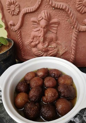A picture of Jamoon.