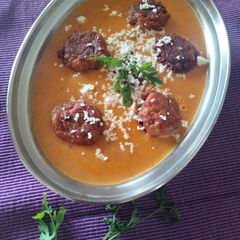 A picture of Lauki ka kofta.