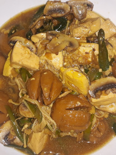 Foto resep Jamur Enoki, Jamur Kancing, bakso Tahu Cabe Hijau