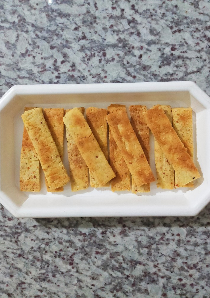 பாதாம் குக்கீ ஸ்டிக்ஸ் (Badam cookie sticks recipe in tamil) செய்முறை முக்கிய புகைப்படம்