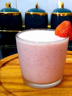 A picture of Strawberry Smoothie.