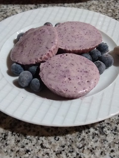 Una foto de Postre helado de arándanos - Low carb