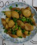 Thịt ba chỉ kho trứng cút