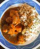 Pechugas de pollo al curry, yakiniku y leche de coco con arroz