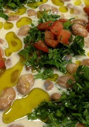 A picture of Foul Mudammas with Tahini.