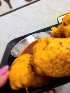 ભરેલા મરચા ના ભજીયા (Bharela Marcha Bhajiya Recipe In Gujarati) રેસીપી મુખ્ય ફોટો