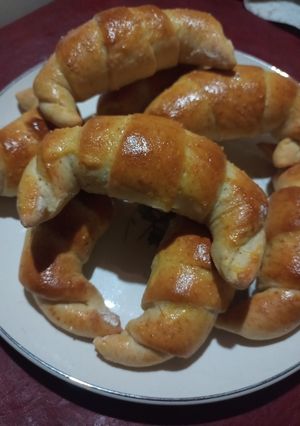 Una foto de Medialunas dulces caseritas 😋