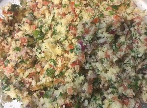Una foto de 🥣 🤤TABBOULEH DE COLIFLOR 🍅🥙