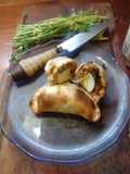 Empanadas de chambota (ciambota) y queso al parrigas