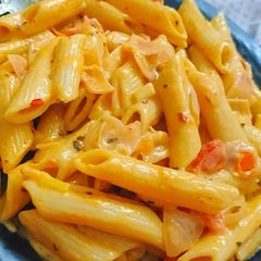A picture of Mayo pasta.
