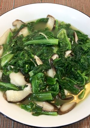 菇嚕靈菠 的食譜成品照片