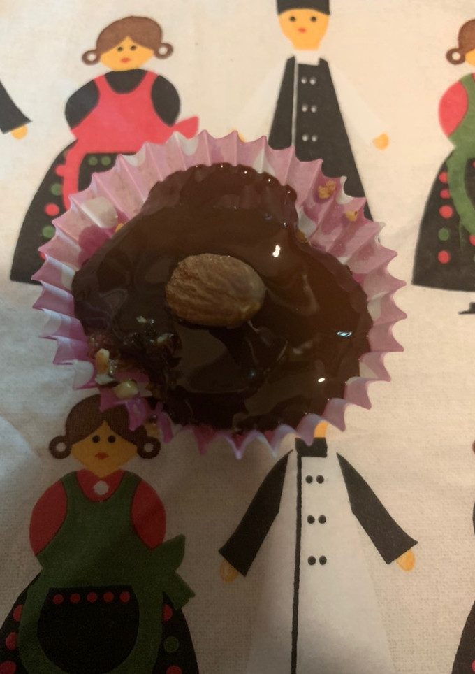Una foto de BOMBONES DE FRUTOS SECOS y DÁTILES sin azúcar agregada