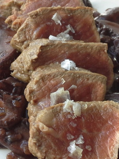 Una foto de Lomo de buey con salsa de portobello
