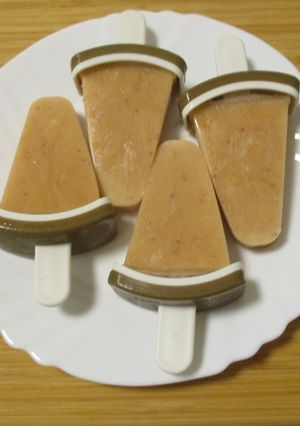 Cukormentes 🚫🍬 őszibarackos 🍑 pálcikás fagyi 🍦 recept fotója